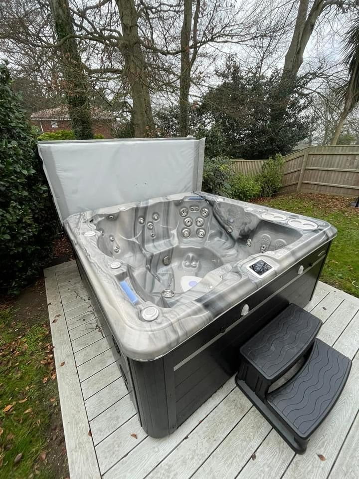 Self-Cleaning 670 Platinum – Hydropool CI Ltd