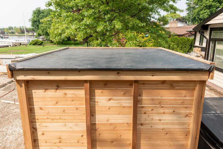 2062_waterproof_roof_in_pure_cube_outdoor_sauna_leisurecraft_europe.fc63e12d441fa3e2c97d785558756d9f