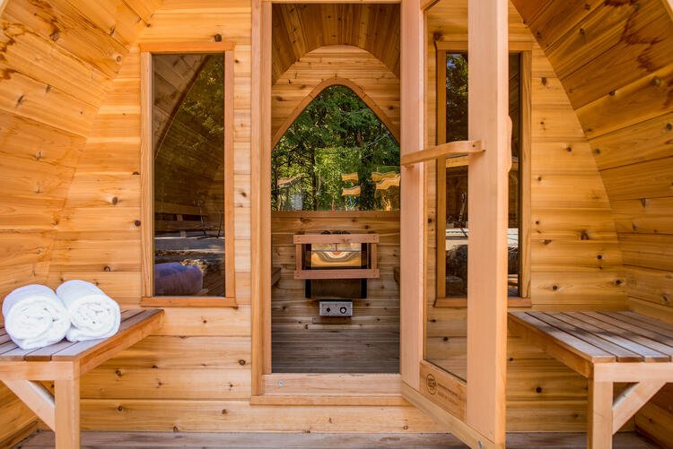 2092_Dundalk_Leisurecraft_europe_POD_sauna_knotty_western_red_cedar_front_porch_cooling_down.4b7453cb937fc84e7de778d52a3152ad