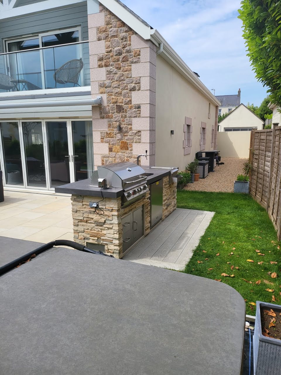 67006b4c-64ef-4b3a-bc24-9a03e5de97d6